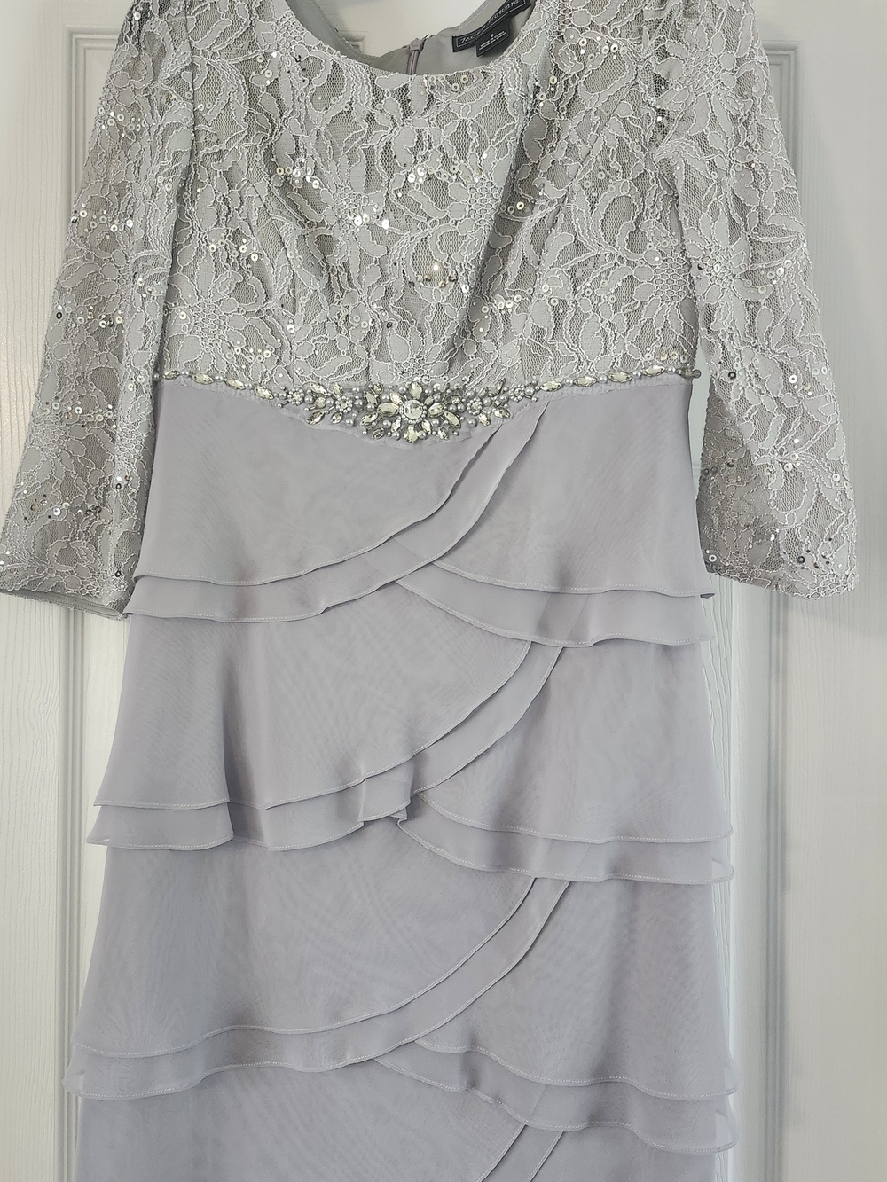 Jessica Howard Light Gray Lace & Ruffle Midi Dress
